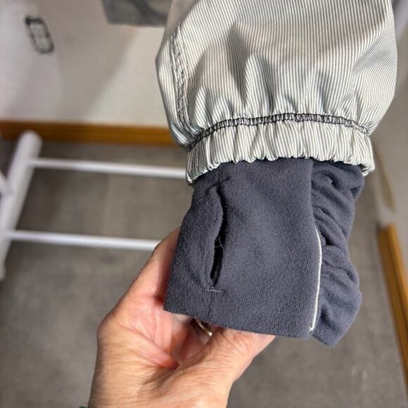 Lululemon Downtime Fitted Jacket Size 6 Black and White - Picture 8 of 10